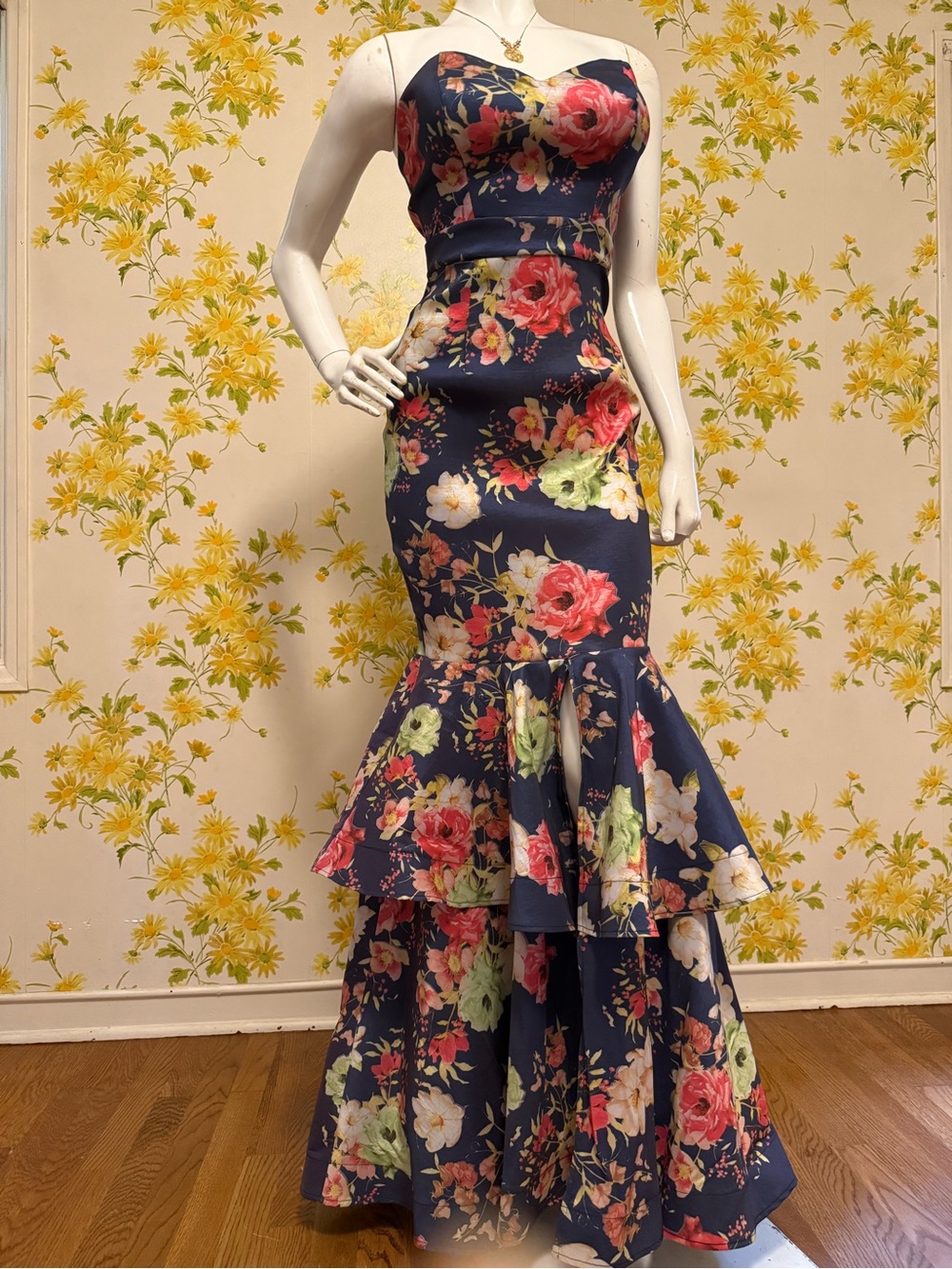 Floral Navy Mermaid Prom Dress with Ruffle Hem size M - Picture 5 of 9